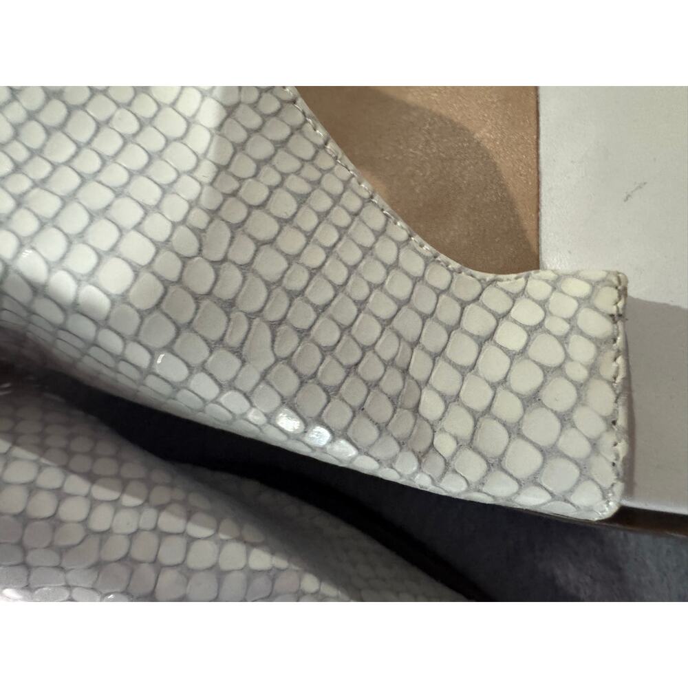 Vionic Ella II White Lizard Print Leather Sandals - Picture 7 of 7